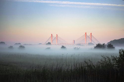 Le pont Martinus Nijhoff à l'aube