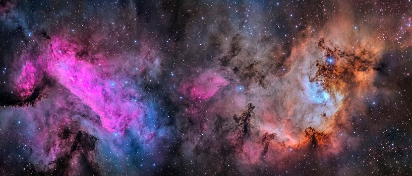 Faszinierendes Nebel-Cluster im All von Poster Art Shop