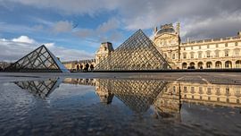 The Louvre in the Mirror of Light by Karsten Rahn