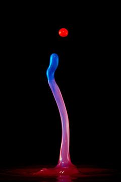 Liquid ART - colourful earthworm by Stephan Geist