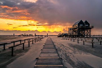 Zonsondergang op het strand van Sankt Peter-Ording van Achim Thomae Photography