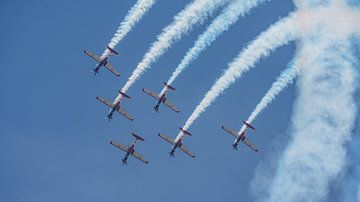 Jupiter Aerobatic Team in actie tijdens LIMA 2025. van Jaap van den Berg
