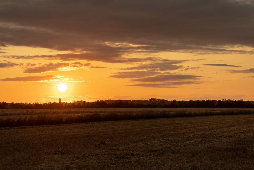 Untergehende Sonne über Domburg von Percy's fotografie