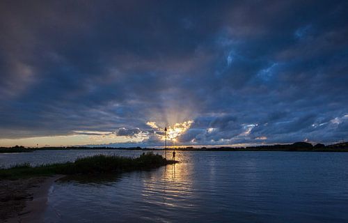 Visser op rivier de lek Culemborg