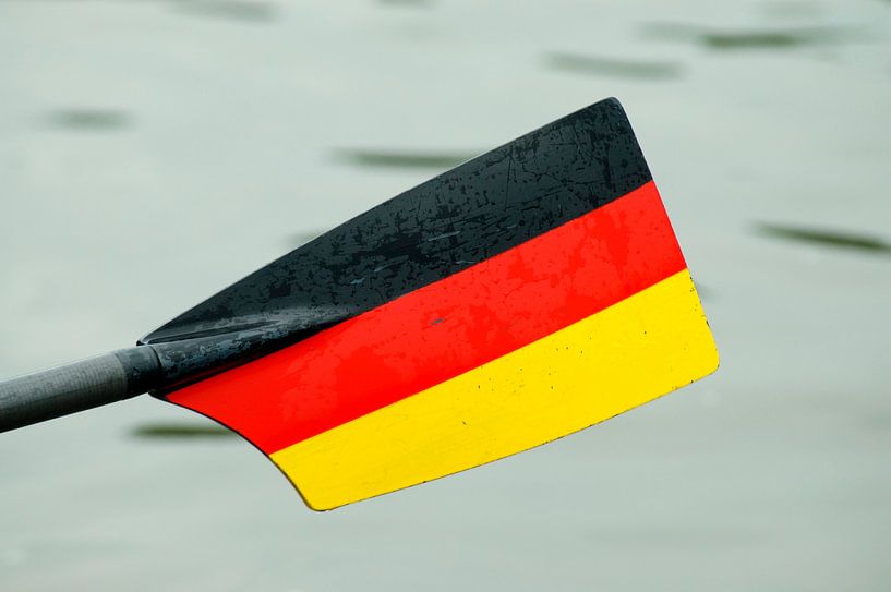 Roeispan met Duitse vlag van Richard Wareham