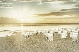 OSTSEE Sonnenaufgang am Strand | Vintage von Melanie Viola