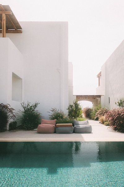 Chillen am Pool | Reisefotografie Druck | Koufonisia Kykladen Griechenland von Kimberley Jekel