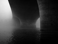 The extended Waal bridge in the Mist I