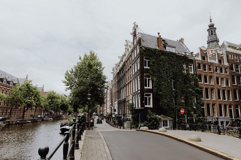 On the canals in Amsterdam by Britt Laske