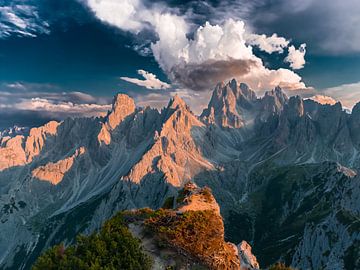Sonnenuntergang über Cadini Di Masurini in den italienischen Dolomiten von Dave Verstappen
