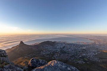 Kaapstad bij zonsondergang van Dennis Eckert