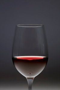 Rotwein im Glas