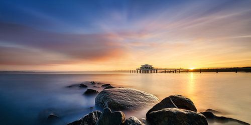 Timmendorfer strand aan de Oostzee met theehuis en pier