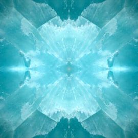 Atlantic Crystal Worlds – Hemimorphite by Helmut Martin - the art of stone - Steinkunst & Photographie