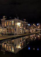 Maassluis source rue centre ville nuit vieille ville authentique reflétée dans l'eau