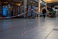 Stille getuigen in het winkelcentrum