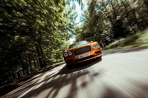 Bentley im voller Fahrt