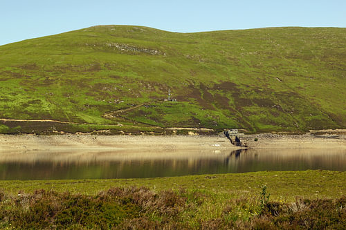 Loch Glascarnoch, een 7 km lang stuwmeer