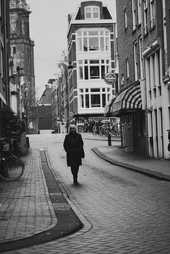 femme dans le Jordaan