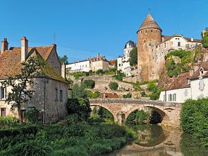Ansichten des malerischen Semur-en-Auxois
