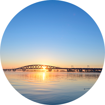 Hanzeboog treinbrug over de IJssel bij Zwolle tijdens zonspokomst van Sjoerd van der Wal Fotografie