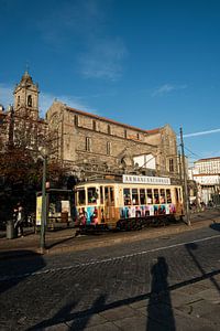 Tramway à Porto, Portugal sur Ellis Peeters