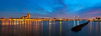 Panorama mooie wolkenlucht boven Dordrecht