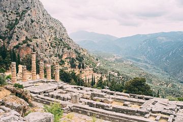 Tempel van Apollon in Delphi van Patrycja Polechonska