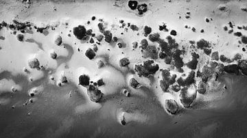 Dunes in black and white