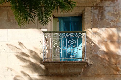 Zomers balkon in Havana, Cuba