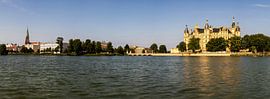 Schwerin - Schloss und Stadt (Panorama) von Frank Herrmann