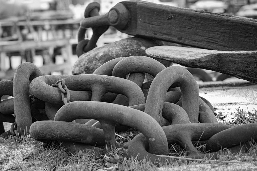 Anchor with chain by Bas Schneider