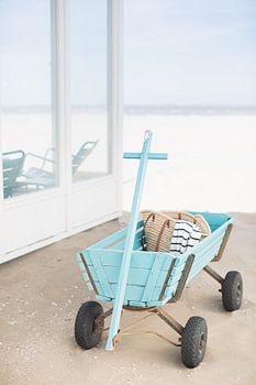 Mellow days on the beach by the sea – A minimalist coastal vibe in pastel blue