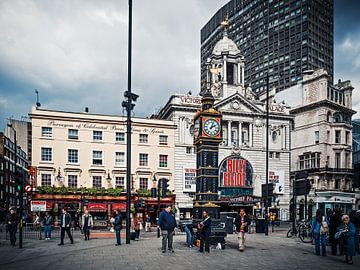 London - Victoria Station