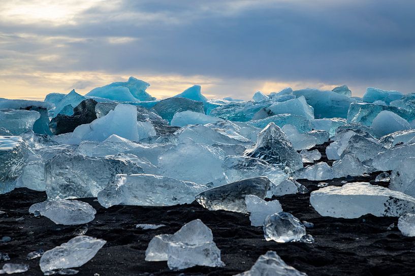 Landscape Iceland, Jökulsárlón and Diamond Beach by Gert Hilbink