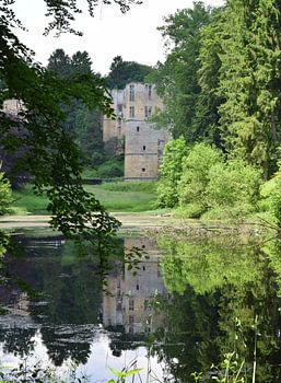 Ruïne van kasteel in Beaufort, Luxemburg