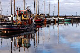 Urk harbour by Hans de Waay