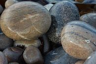 Stenen strand Donegal  Ierland van By Foto Joukje thumbnail