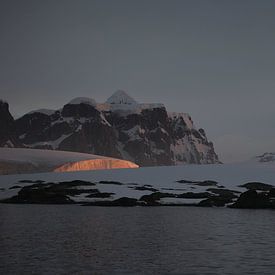 Sunset Antarctica van ad vermeulen