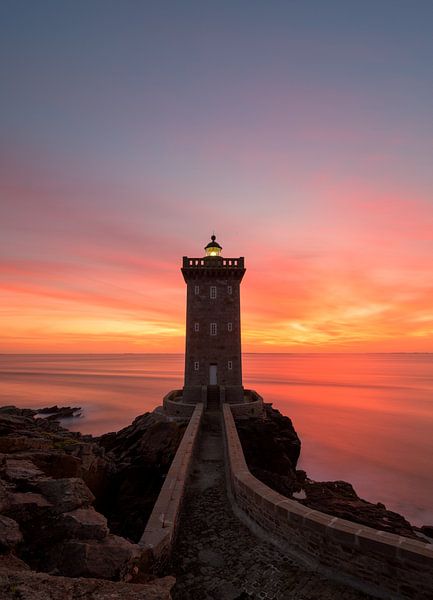 Kermorvan Lighthouse in Brittany by Jos Pannekoek