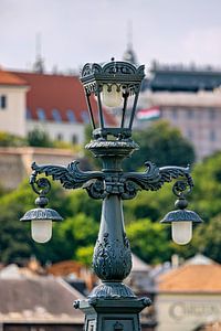 Die Laternen der Kettenbrück von Budapest