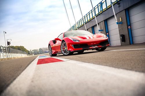 Ferrari 488 Pista op het ciruit van Assen