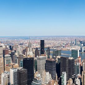 Panorama uitzicht op New York Chrysler Building en MetLife van Merlijn Kerklaan
