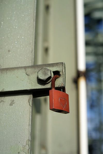 Love lock by Heiko Kueverling