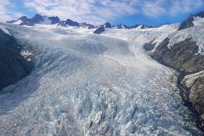 Moving closer to the Franz Josef Glacier by Frank's Awesome Travels