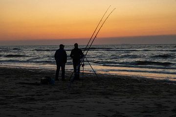Fischer am Strand von Koos de Vries