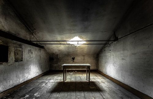 Dark room