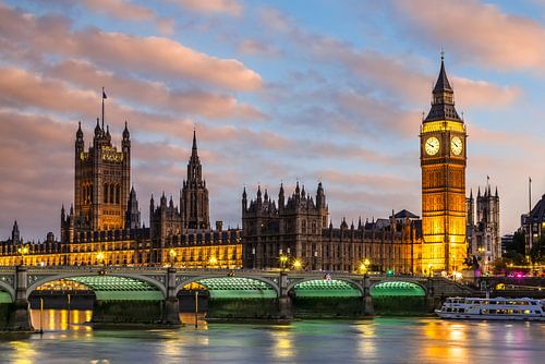 Een betoverende zonsondergang boven Londen