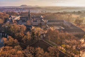 Photo de drone du monastère de Rolduc dans le sud du Limbourg sur John Kreukniet