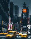 Racende Taxi's op Times Square New York van Yannick Karnas thumbnail